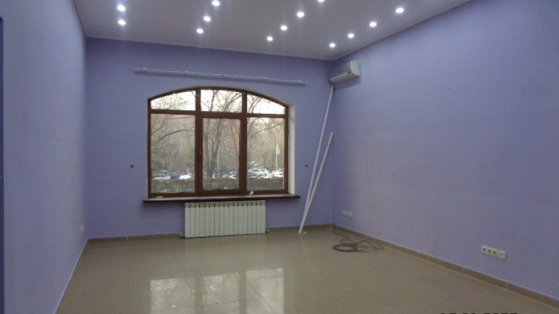 2007 жылғы салынған коммерциялық нысан (1-қабаттың бір бөлігі, жертөленің бір бөлігі), жалпы ауданы 231,2 ш.м.