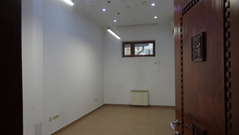 2007 жылғы салынған коммерциялық нысан (1-қабаттың бір бөлігі, жертөленің бір бөлігі), жалпы ауданы 231,2 ш.м.