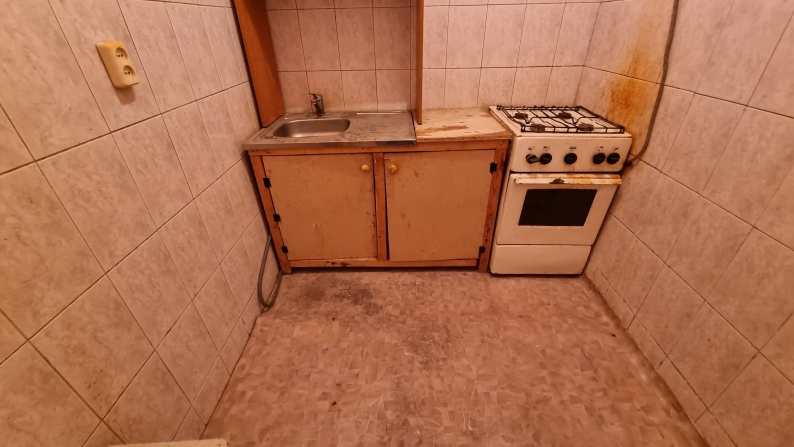 Кірпіш үйдегі 3 бөлмелі пәтер, 70 м² (1981 ж.)