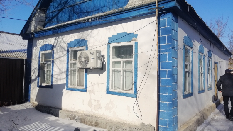 Жер көлемі 0,0733 га болатын тұрғын үй және шаруашылық ғимараттар