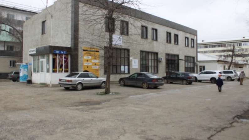 0,0450 га жер телімімен дүкені бар ғимарат