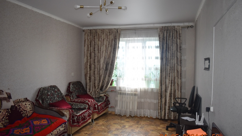 Екі бөлмелі пәтер сатылады