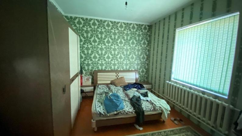Жеке меншікке кең үй мен жер телімі