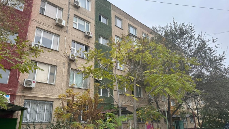 3 бөлмелі пәтер, 60,80 ш.м, ж/б панельдер, 1980 ж.
