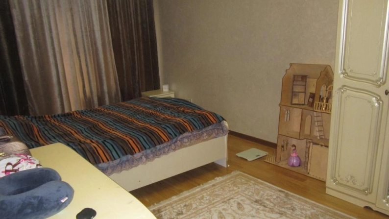 Төрт бөлмелі пәтер 126 ш.м, 2007 жыл, 3 қабат