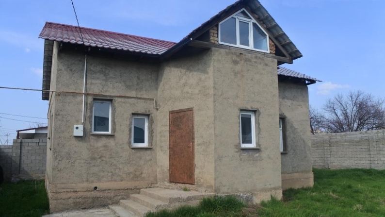 Тұрғын үй, жалпы ауданы 142,4 ш.м