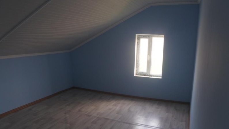 Тұрғын үй, жалпы ауданы 142,4 ш.м