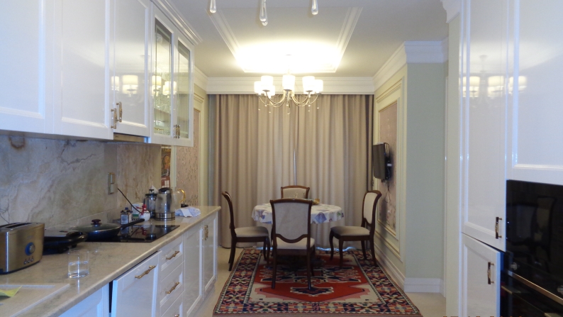 Эдельвейс шағынауданындағы тұрғын үй, жалпы ауданы 325,8 ш.м.