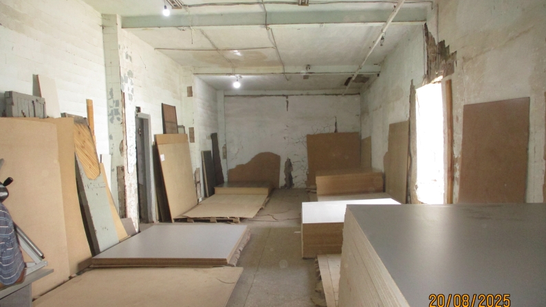 Ғимараттар кешені және теміржол торабы бар жер учаскесі