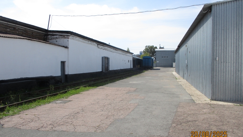 Ғимараттар кешені және теміржол торабы бар жер учаскесі