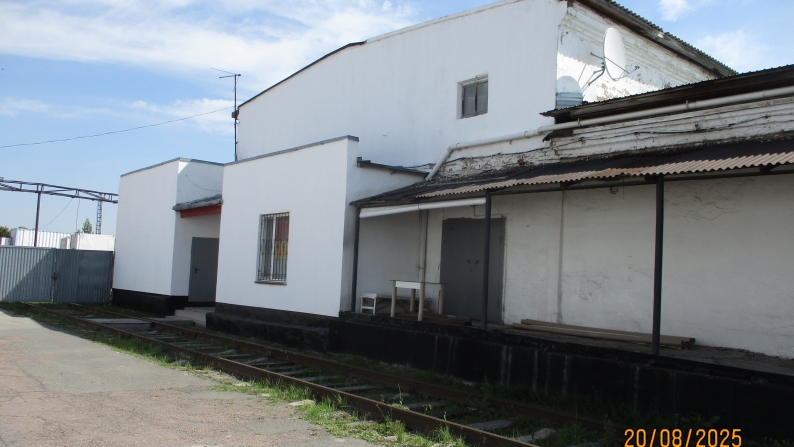 Ғимараттар кешені және теміржол торабы бар жер учаскесі