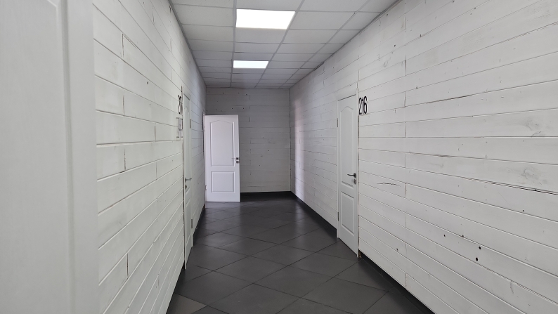 Көп функционалды ғимарат 2449 ш.м