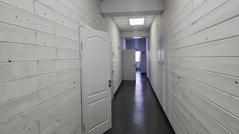 Көп функционалды ғимарат 2449 ш.м