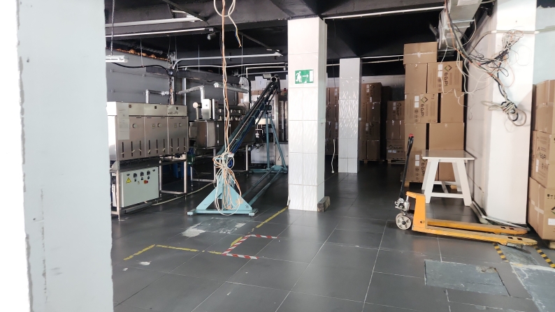 Көп функционалды ғимарат 2449 ш.м