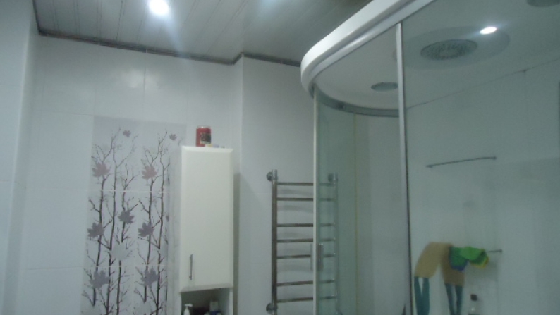 Кең екі бөлмелі пәтер 111,90 шаршы метр.