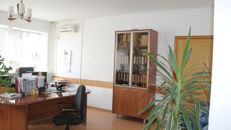 Атырау қаласында теміржол тұйығы бар өндірістік база, 5 364 м²