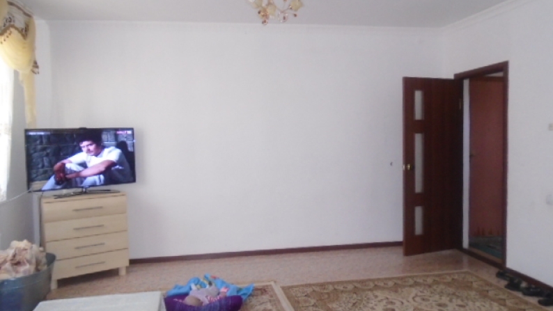 Актөбе қаласындағы Жуковский көшесі, 12 бойында орналасқан екі қабатты үй мен жер учаскесі