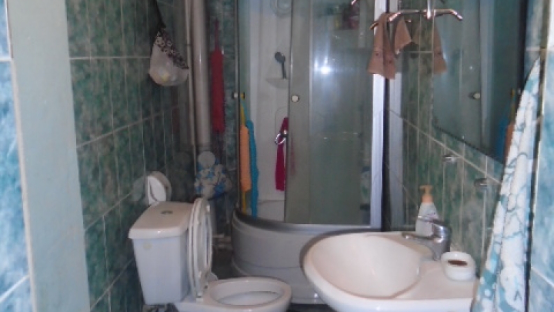 Актөбе қаласындағы Жуковский көшесі, 12 бойында орналасқан екі қабатты үй мен жер учаскесі