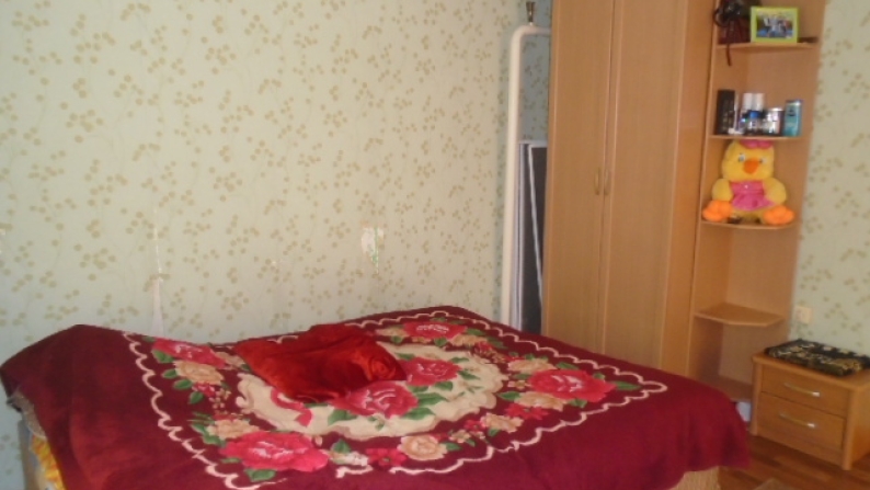 Актөбе қаласындағы Жуковский көшесі, 12 бойында орналасқан екі қабатты үй мен жер учаскесі