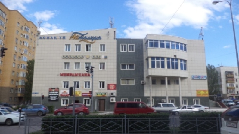 Астана қаласы, Мұстафа көшесі, 4/1 үй мекенжайы бойынша жер учаскесімен сауда орталығы