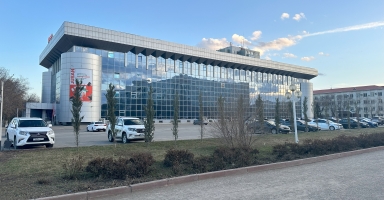 Ақтөбе қаласының орталығында орналасқан «Айна» сауда үйінің бір бөлігі сатылады